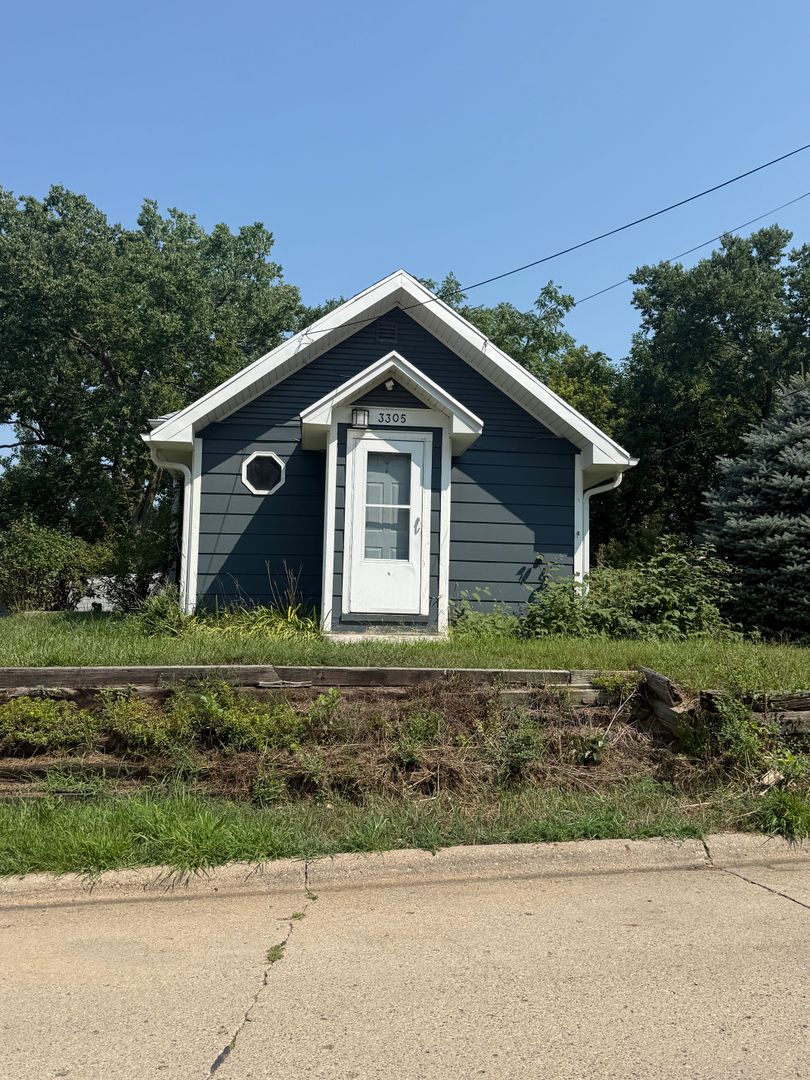 Sioux City House: 3305 5th St