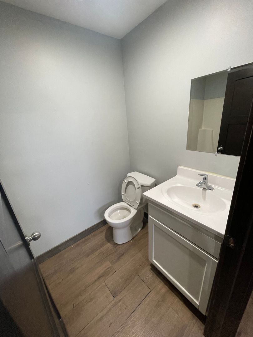 South Sioux City Apartment: 809 E 7th St