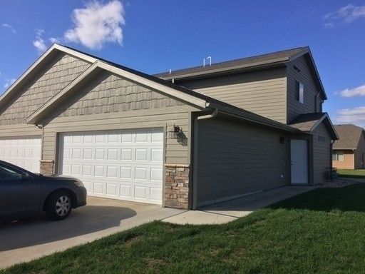 3 bedroom/2 bath upper unit at 200 Tanner Ct in Tea