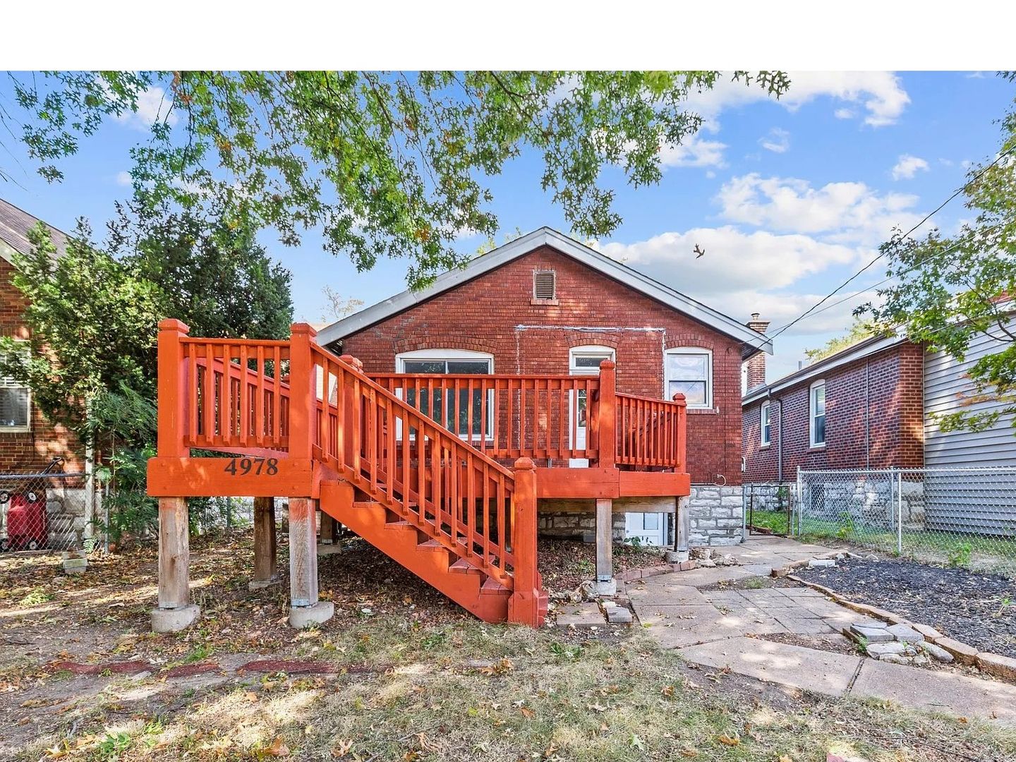 Saint Louis House: 4978 Fairview Ave.