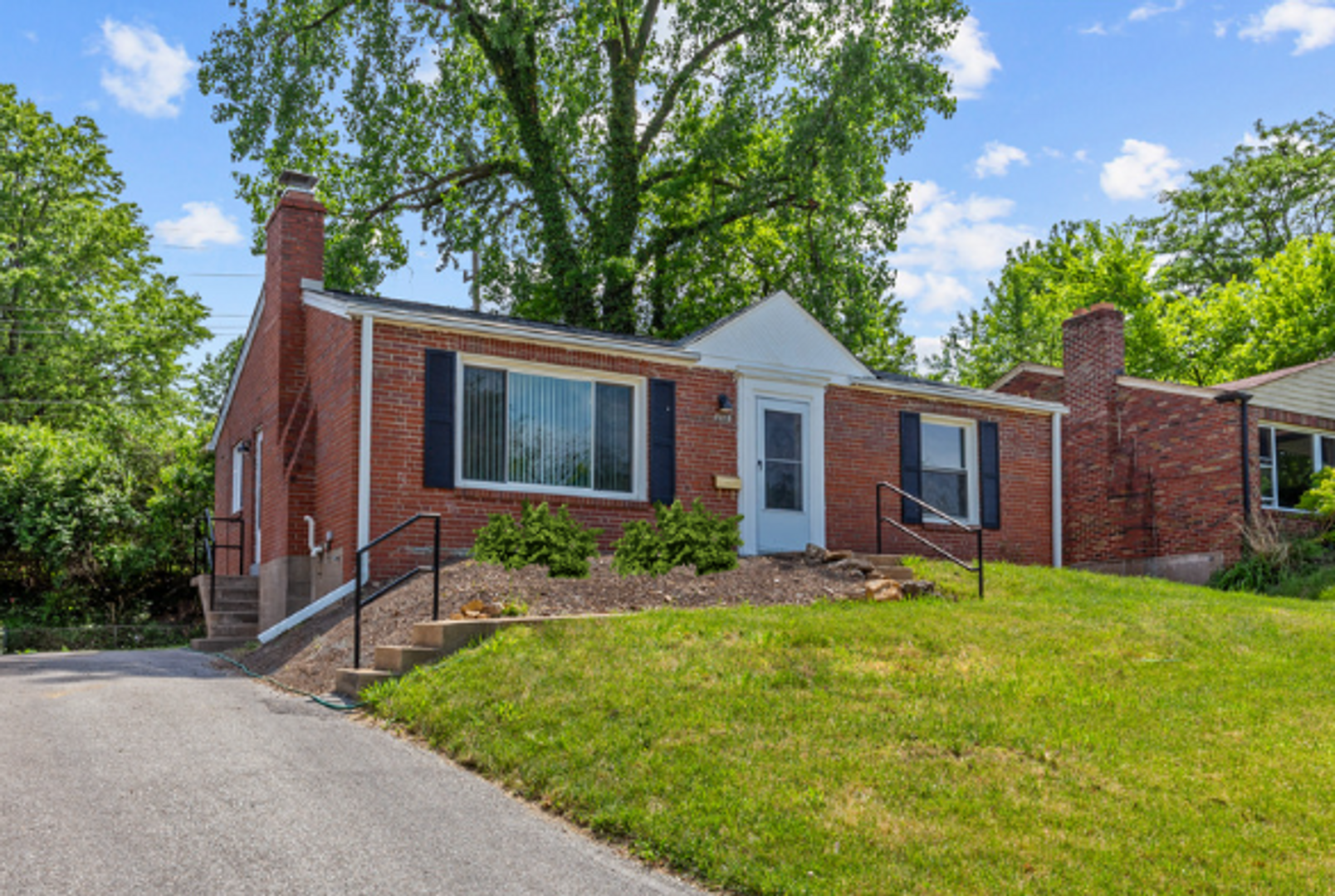 St. Louis House: 7812 Drexel Drive
