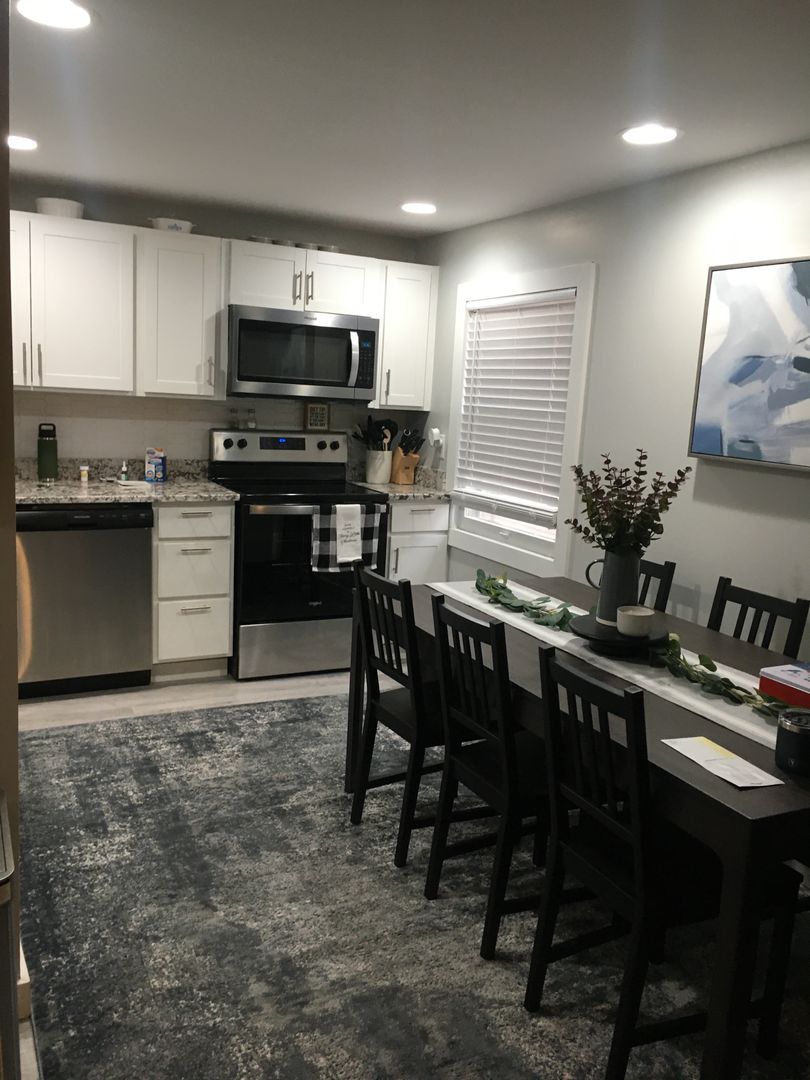 Columbus Apartment: 55 W Starr Ave