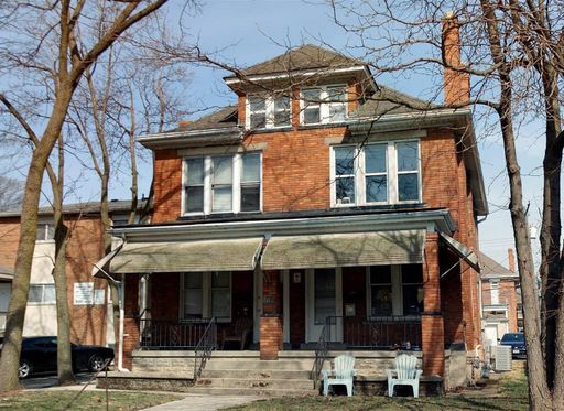 196 E 13th, Gas, Electric & Water Included! – photo 1
