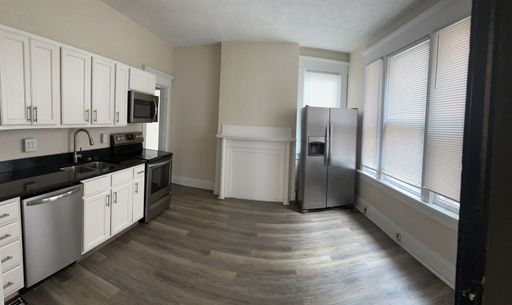 1626 Summit St, 4 Large Bedrooms, NICE! – photo 1