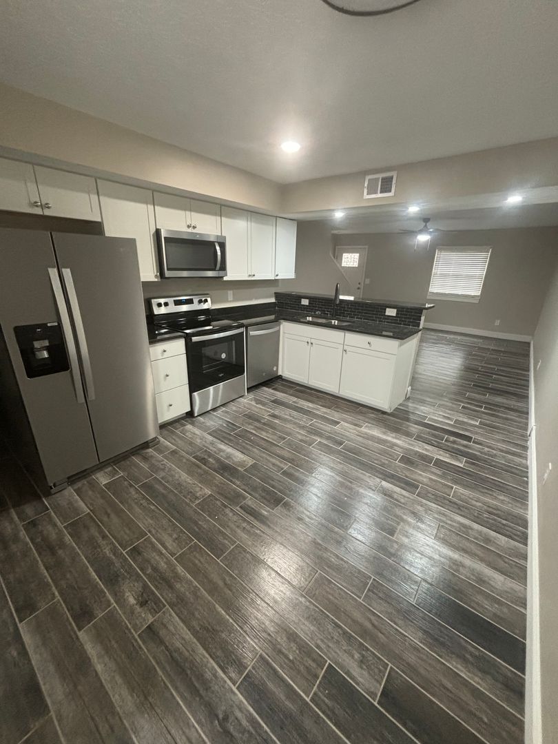 Columbus Townhome: 3229 Summerhill Lane