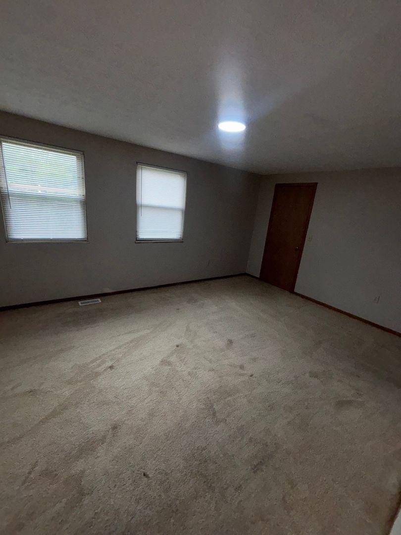 Columbus Apartment: 4854 Dublin Falls