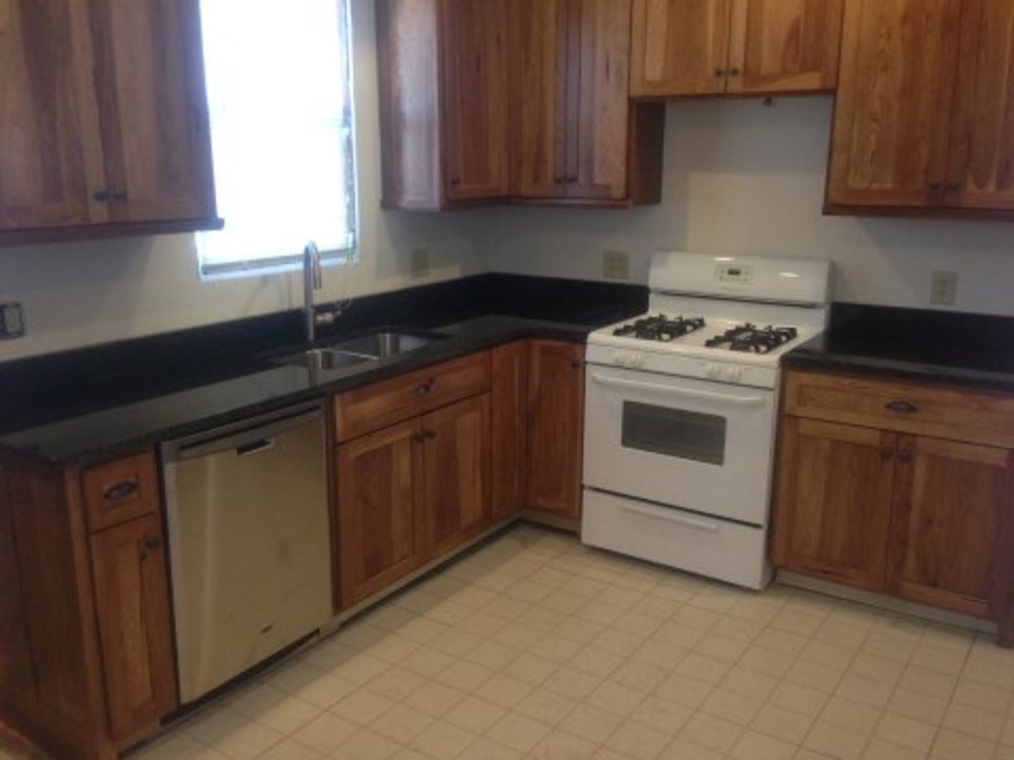 40 W Maynard Ave , Columbus, OH 43202