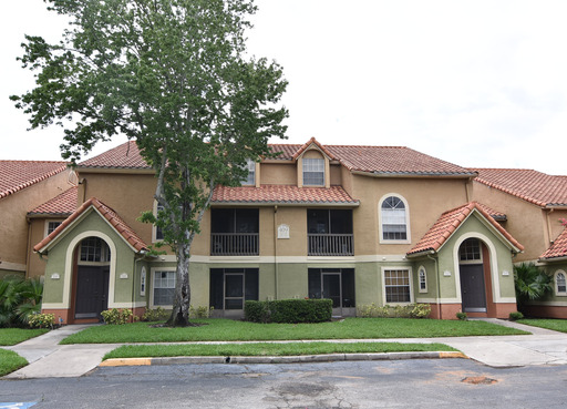 Condo Convenient to Attractions! Bella Vista Community! AVAILABLE NOW! – photo 1
