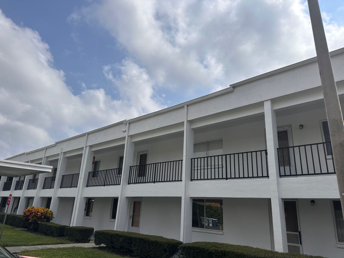 Clearwater Condo: 2060 Marilyn St #123