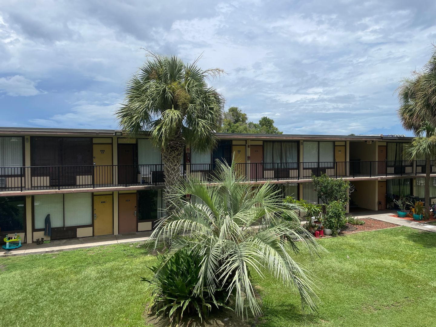 Orlando Condo: 7900 S. Orange Blossom Trail #2054