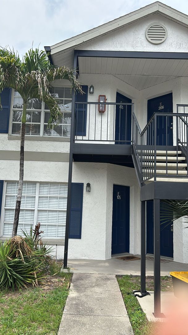 Winter Park Condo: 3651 N Goldenrod Rd #E105