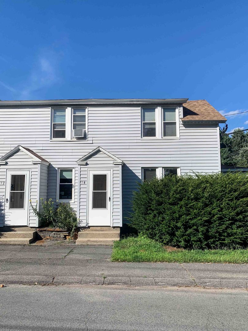 Northampton Apartment: 12 Hockanum Road