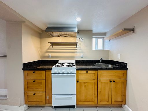 504 32nd Street, Oakland, CA 94609