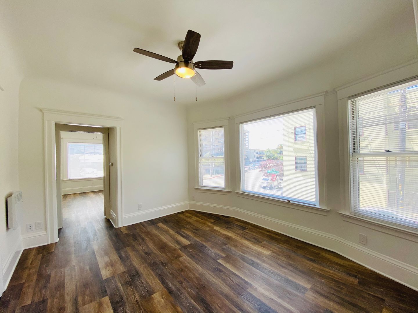 Oakland Apartment: 196 41st ST