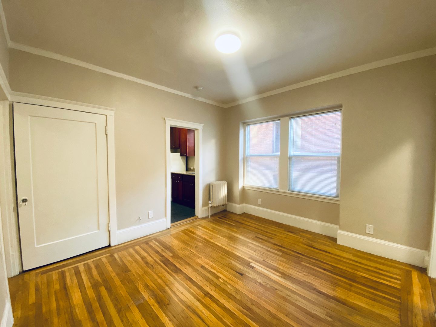 Oakland Apartment: 176 15th St