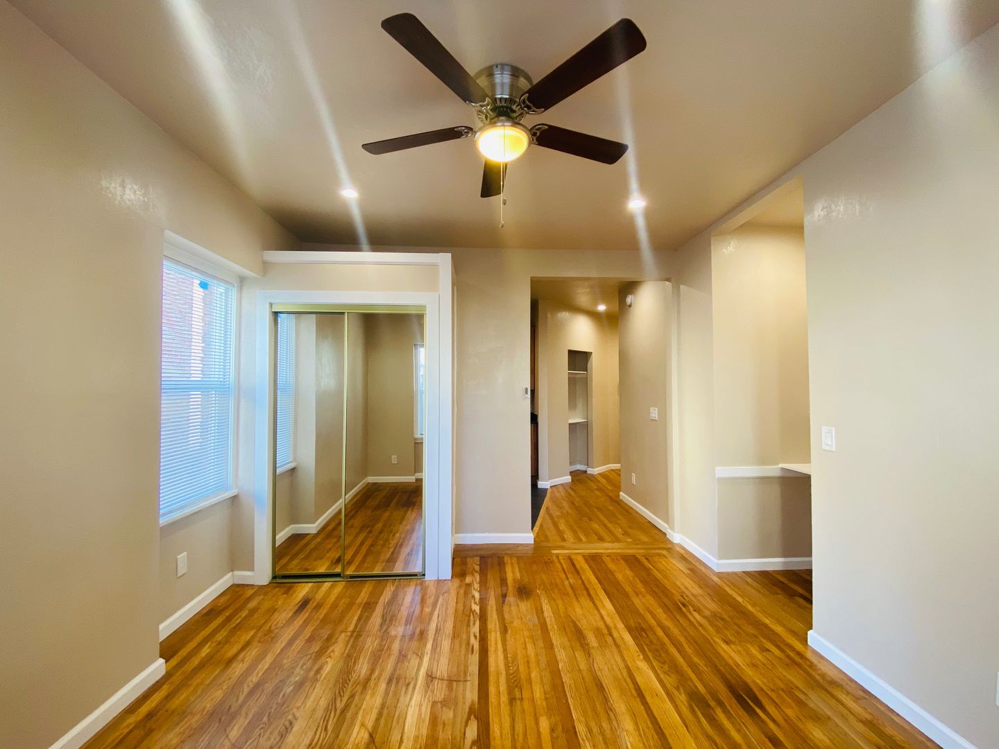 Oakland Apartment: 176 15th St