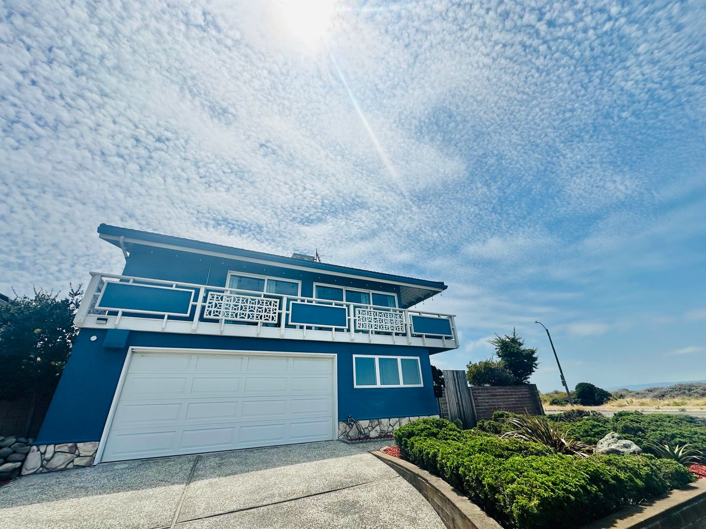 Alameda House: 300 Sand Beach Rd