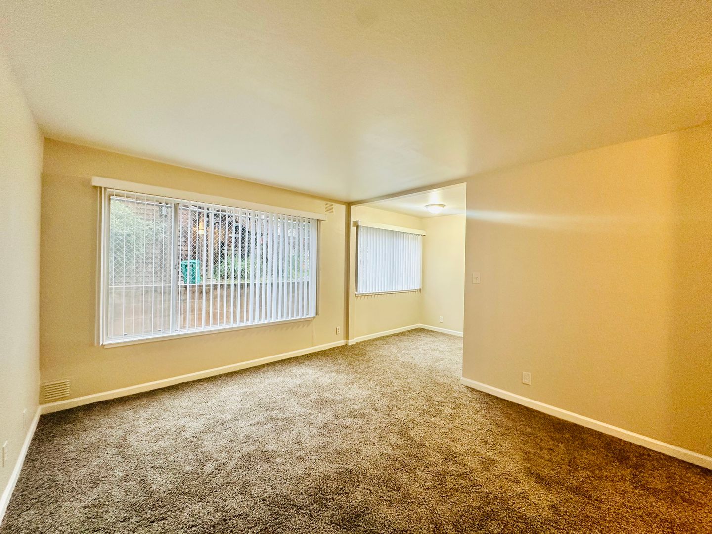 Oakland Apartment: 232 29th St