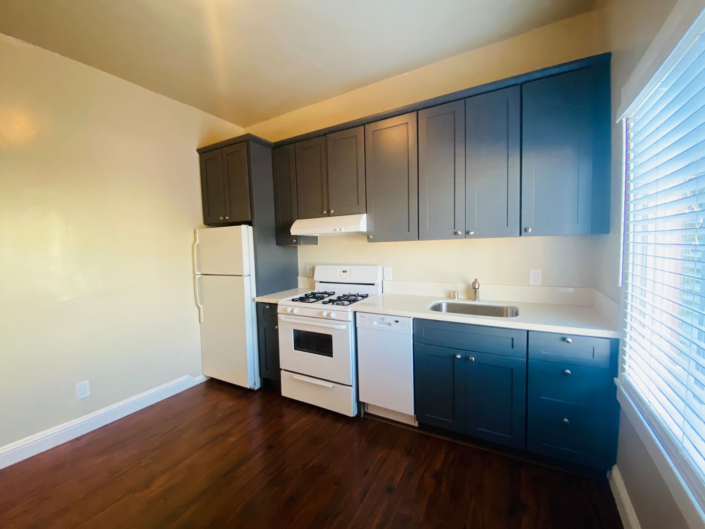 Oakland Apartment: 2315 Telegraph Ave