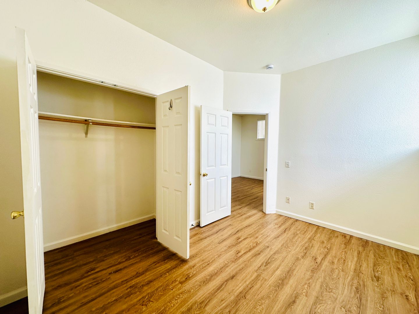 Oakland Apartment: 1502 Jackson St