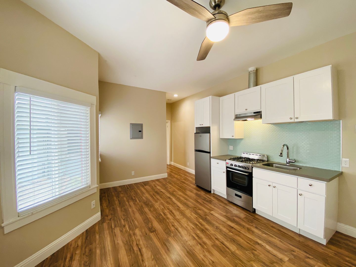 Oakland Apartment: 2315 Telegraph Ave