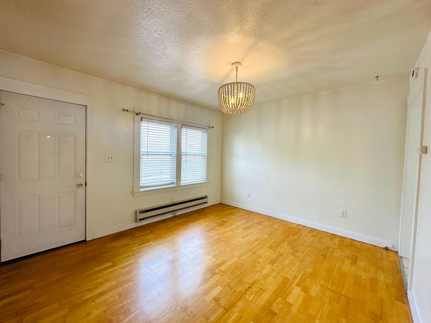 Oakland Apartment: 636 58th St