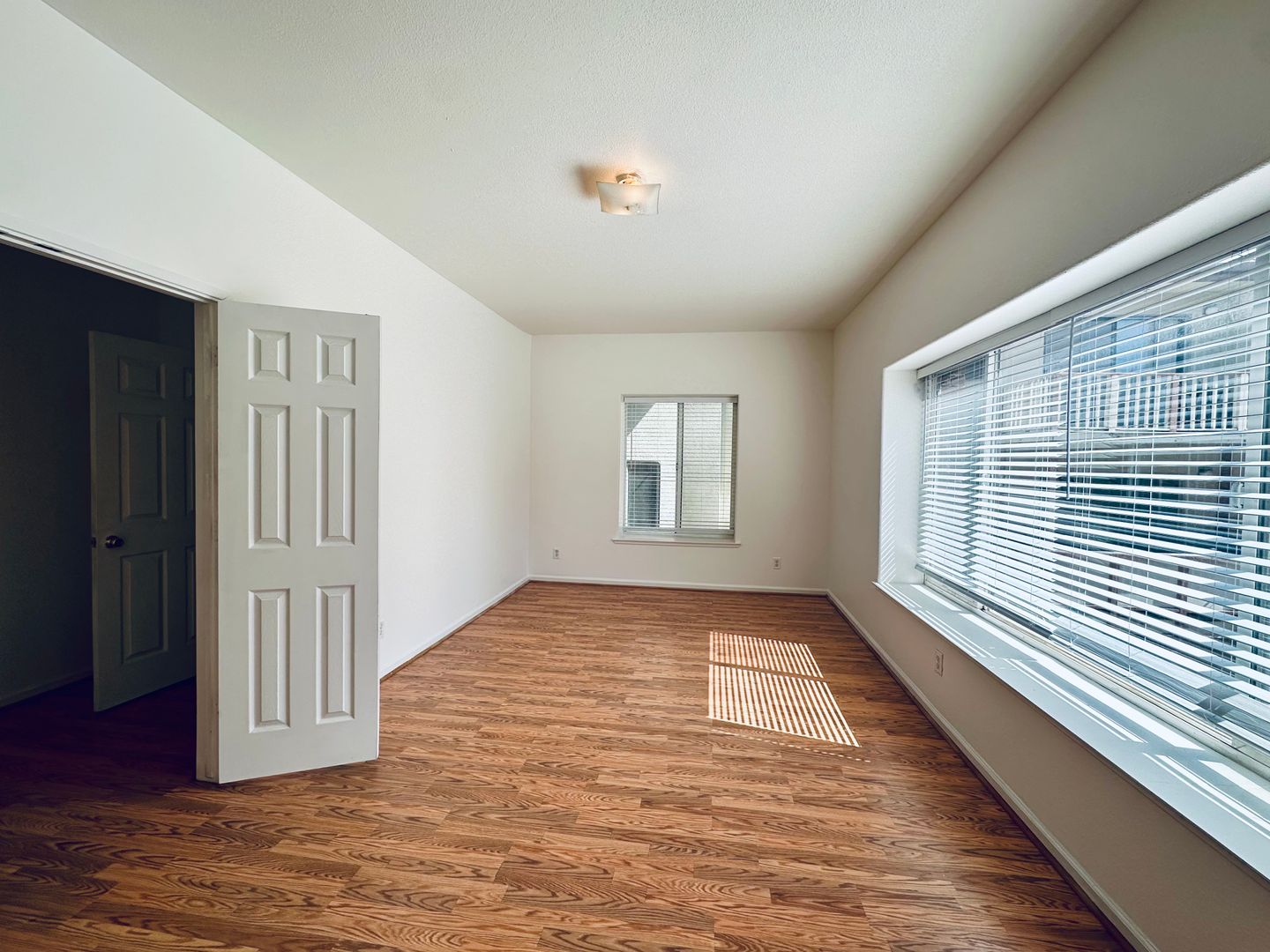 Oakland Apartment: 1502 Jackson St