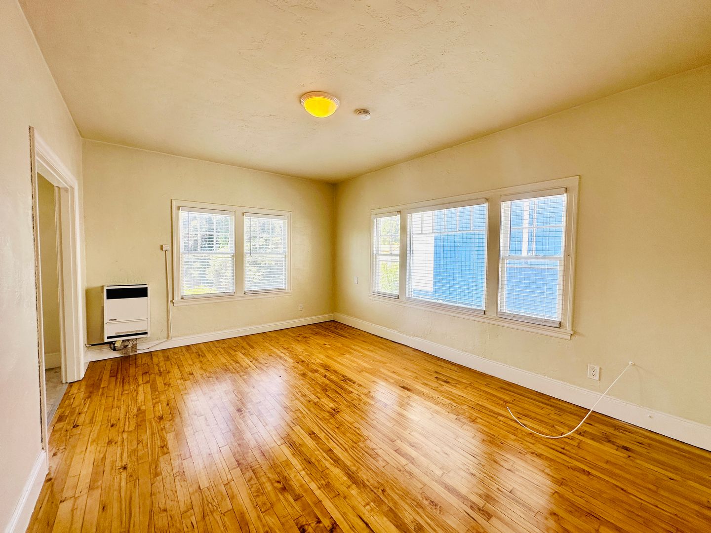 Oakland Apartment: 5300 Walnut St