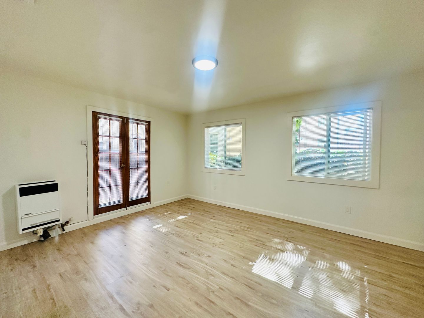 Berkeley Apartment: 2539 Durant Ave