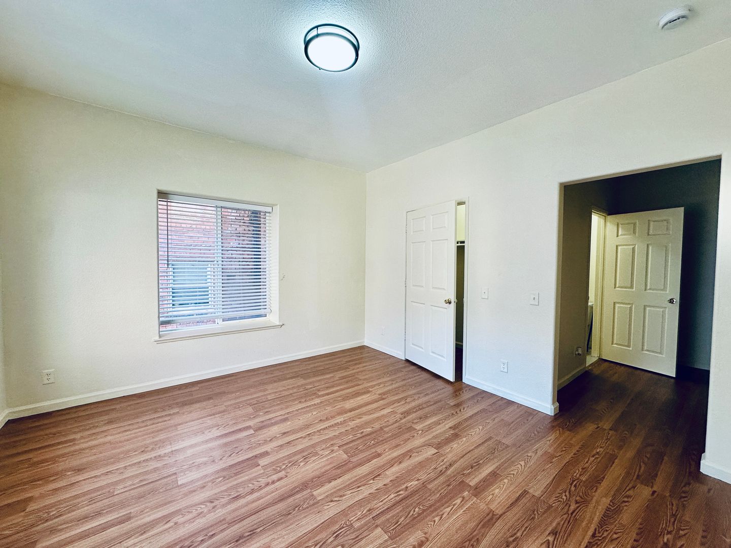 Oakland Apartment: 1502 Jackson St