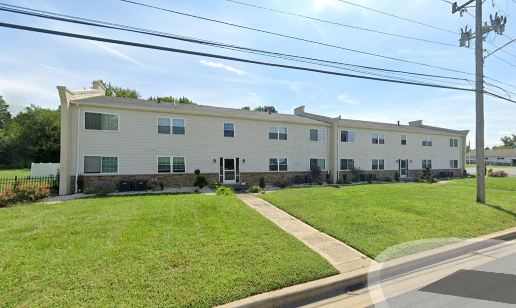 Smyrna House: 35 W Glenwood Ave Apt 6A