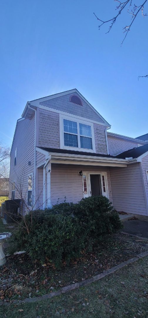 Dover House: 206 Shadybrook Dr