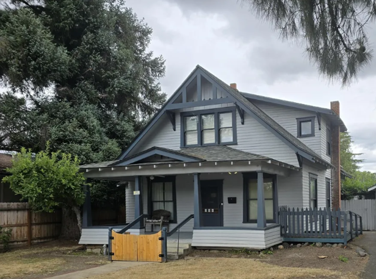 Medford Apartment: 214 Stark St