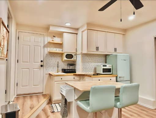 East Medford Studio - Fully Furnished - Mid-term Rental – photo 1