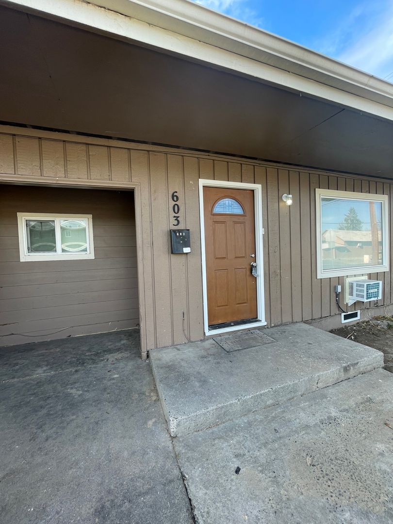 Medford Apartment: 601-603 Woodstock