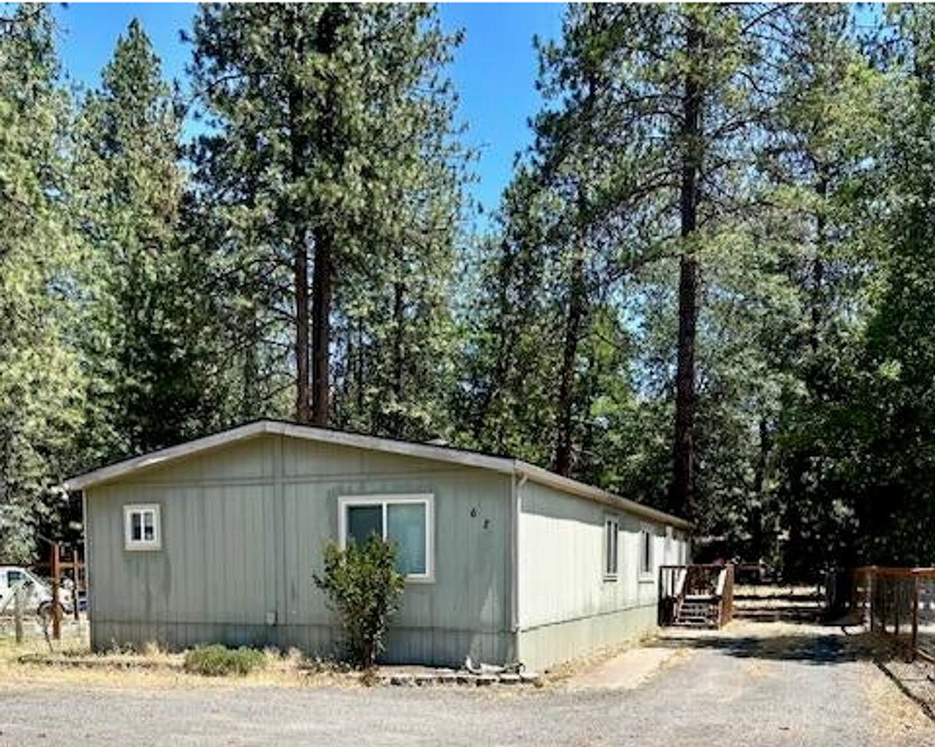 Shady Cove Apartment: 62 Erickson Ave unit A-B