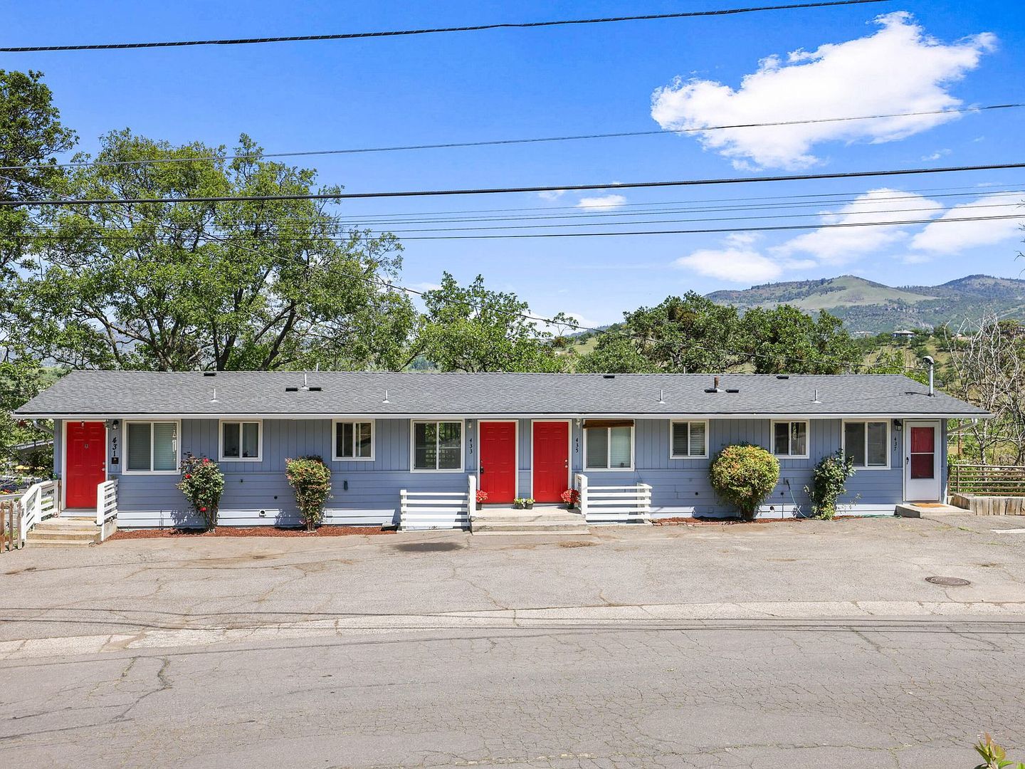 Phoenix Apartment: 431 - 437 Elm St