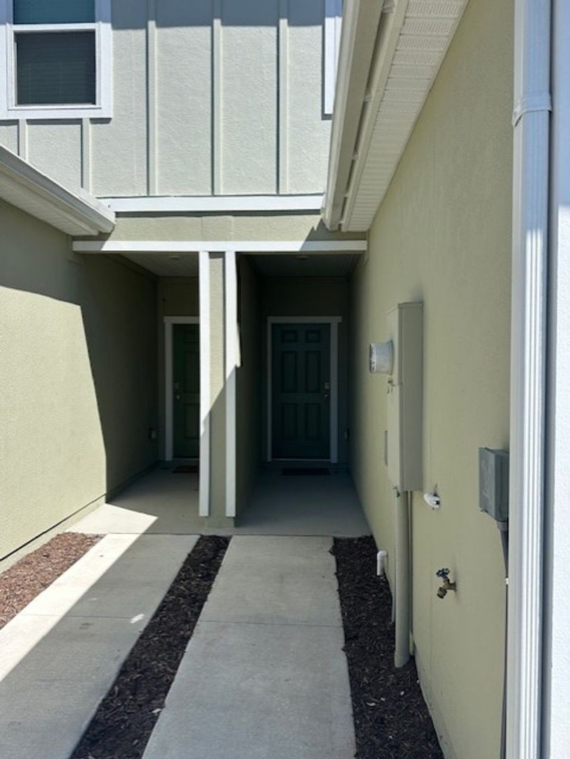 Middleburg House: 915 Rivertree Place