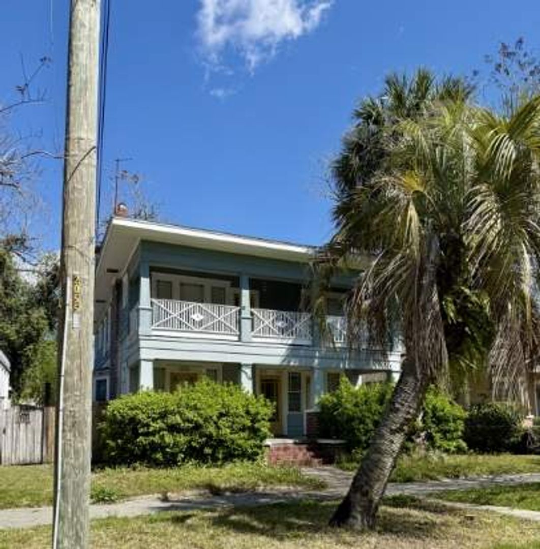 Jacksonville House: 2047 Myra Street