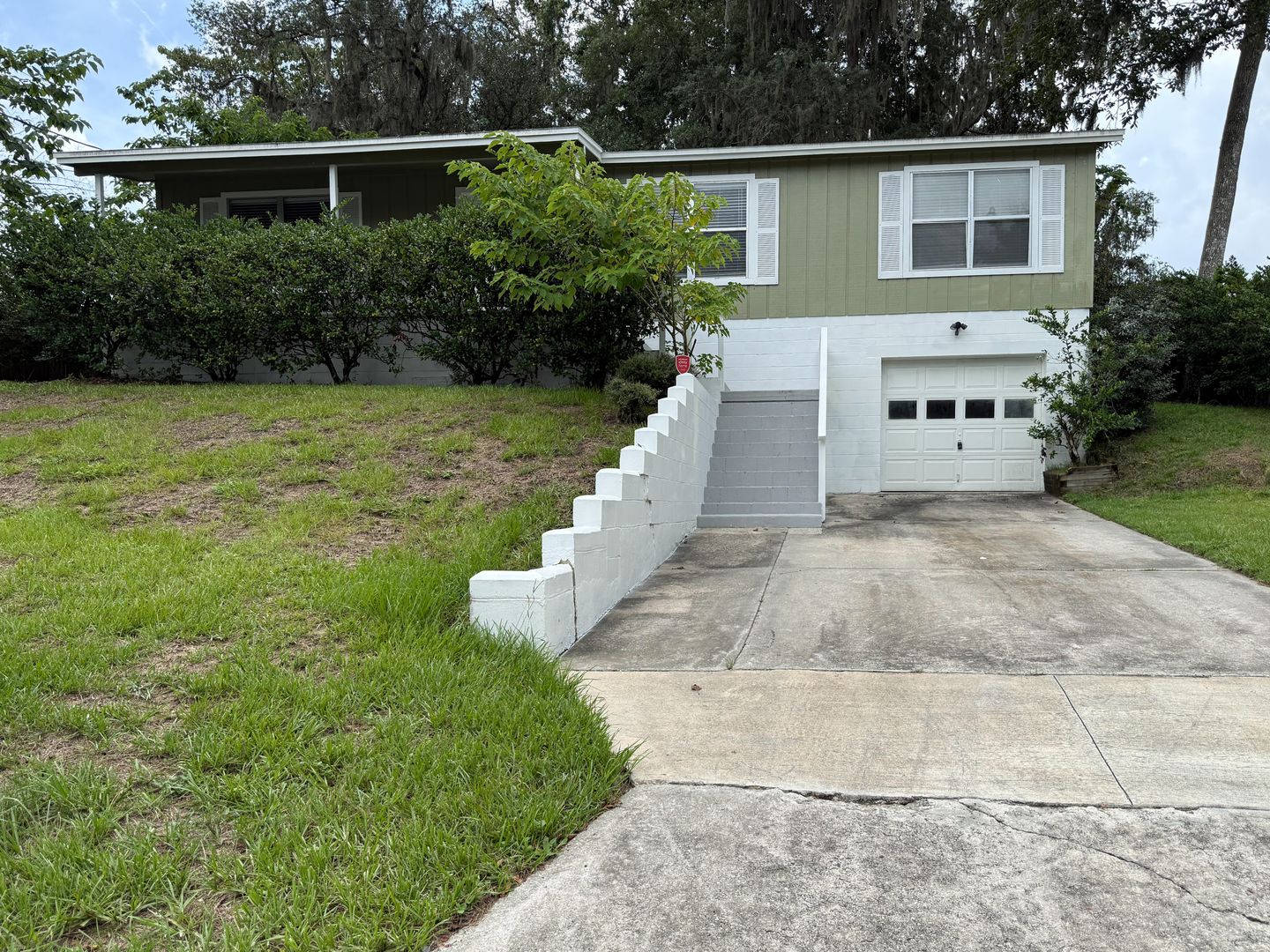 Orange Park House: 232 Aquarius Concourse