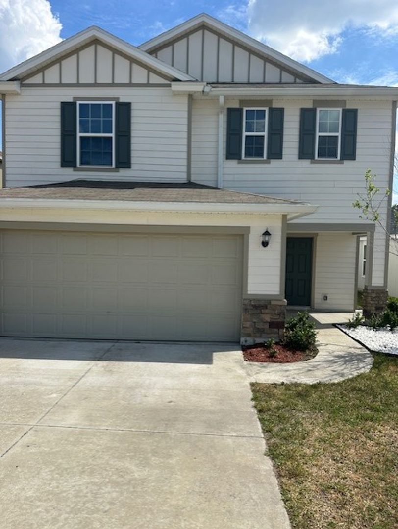Jacksonville House: 9670 Freefall Road