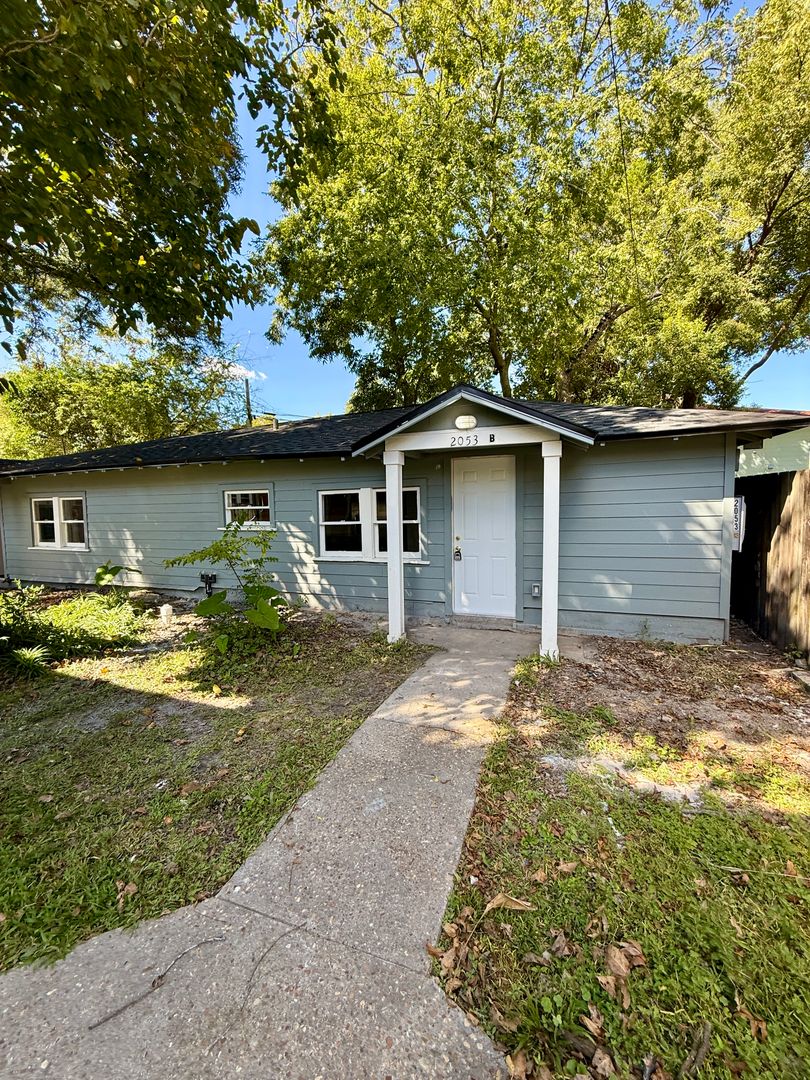Jacksonville Apartment: 2047 Myra Street