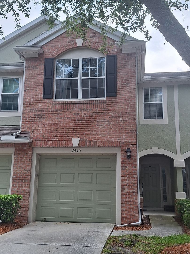 Jacksonville Apartment: 7540 Red Crane Lane