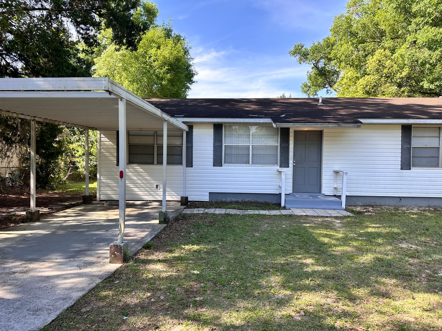 Keystone Heights House: 555 SW Nightingale Street