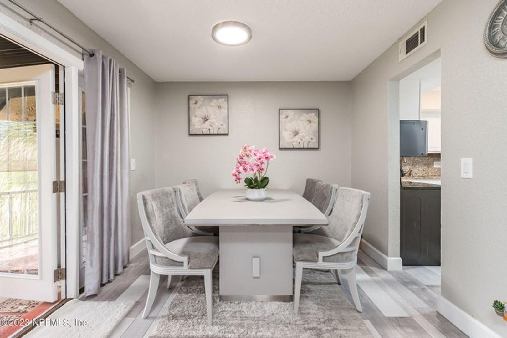 Jacksonville Apartment: 6619 La Mirada Dr W 2