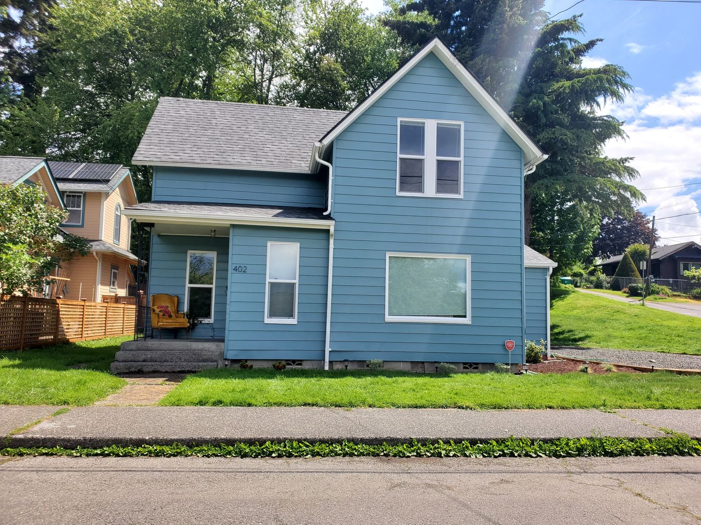 Olympia House: 402 Quince St Ne