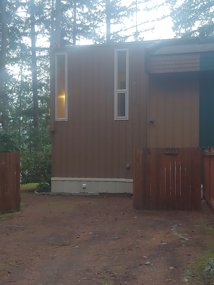 Yelm House: 22333 Overlake Loop SE