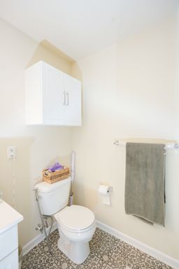 Listing photo thumbnail
