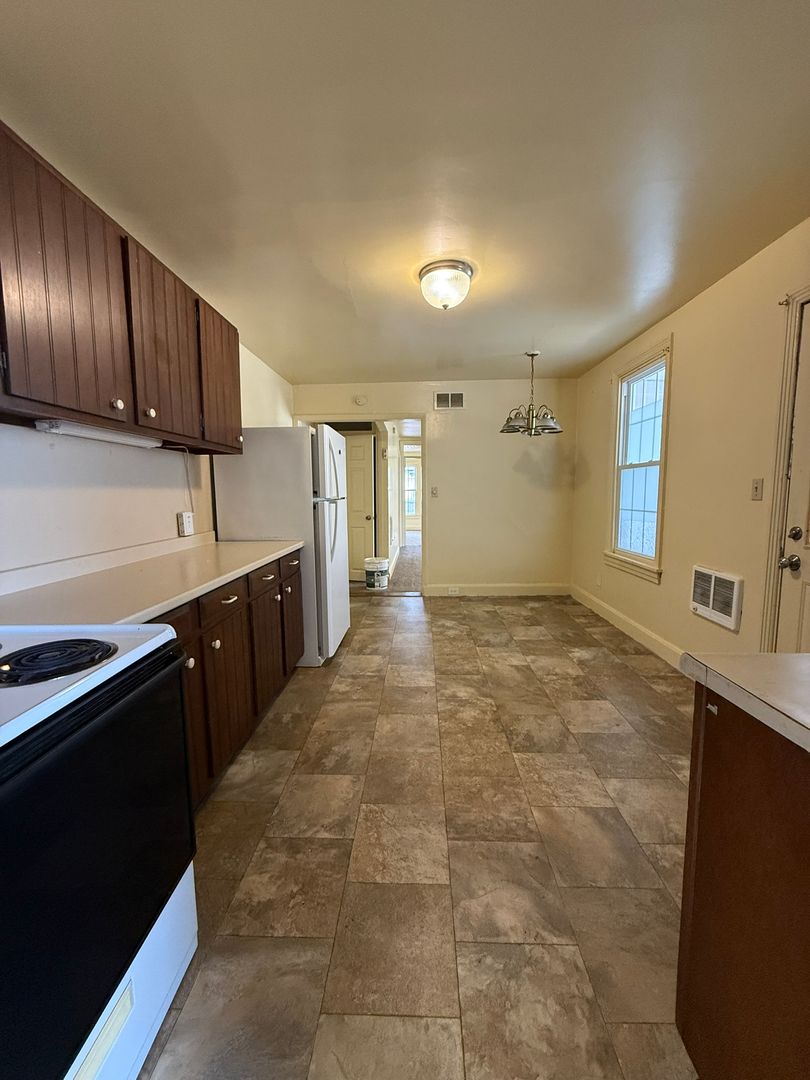 Middletown Apartment: 36 N Catherine St - 1st Floor