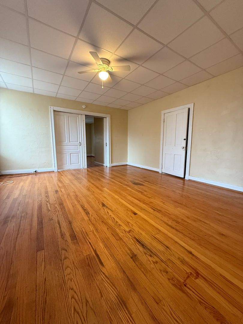 Middletown Apartment: 235 W Main St
